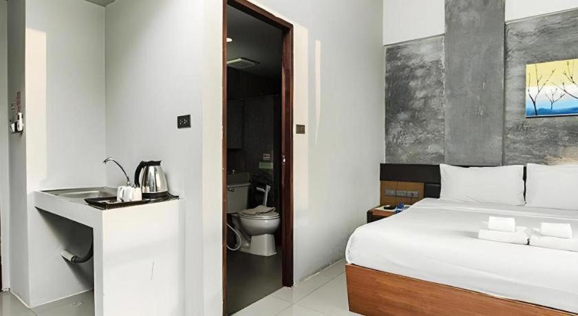 B2 Green Boutique And Budget Hotel Чиангмай Экстерьер фото